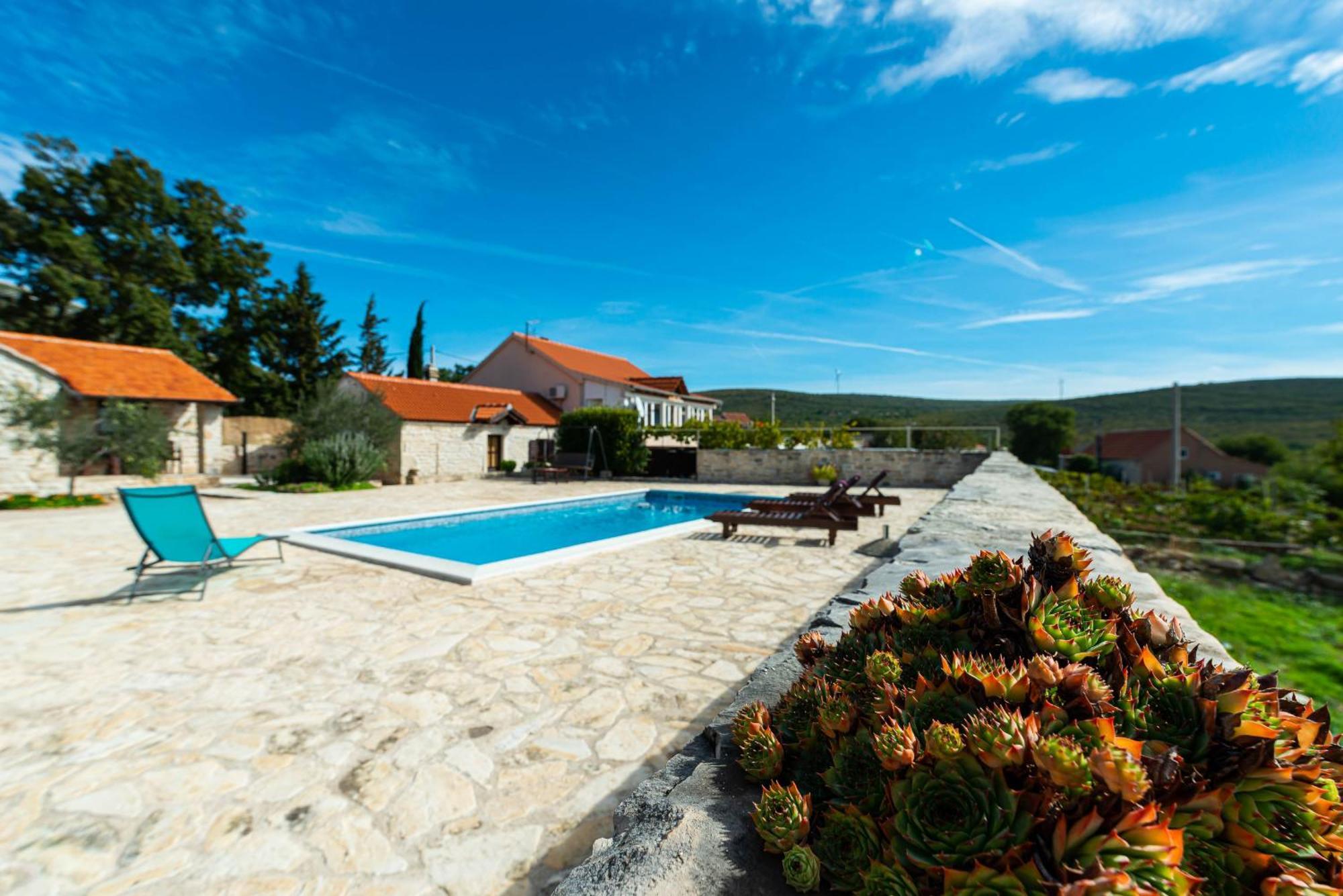 Dalmatian Country House Irena Bruska Exterior foto